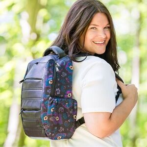Lug Hopper Backpack in Boho Floral Black
